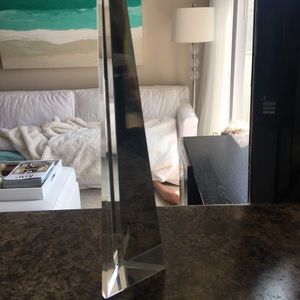 Crystal obelisk